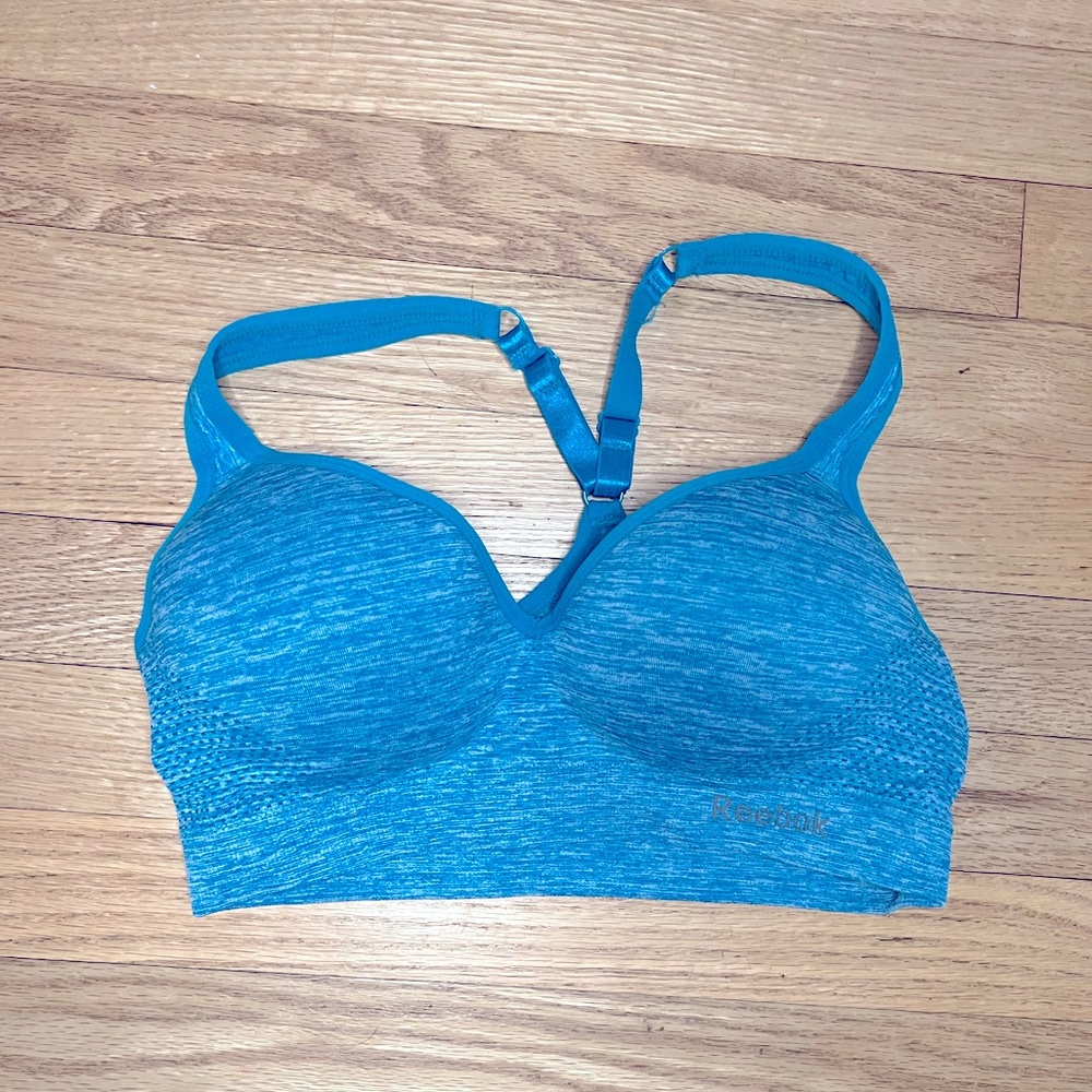 Reebok sports bra size medium never worn royal blue